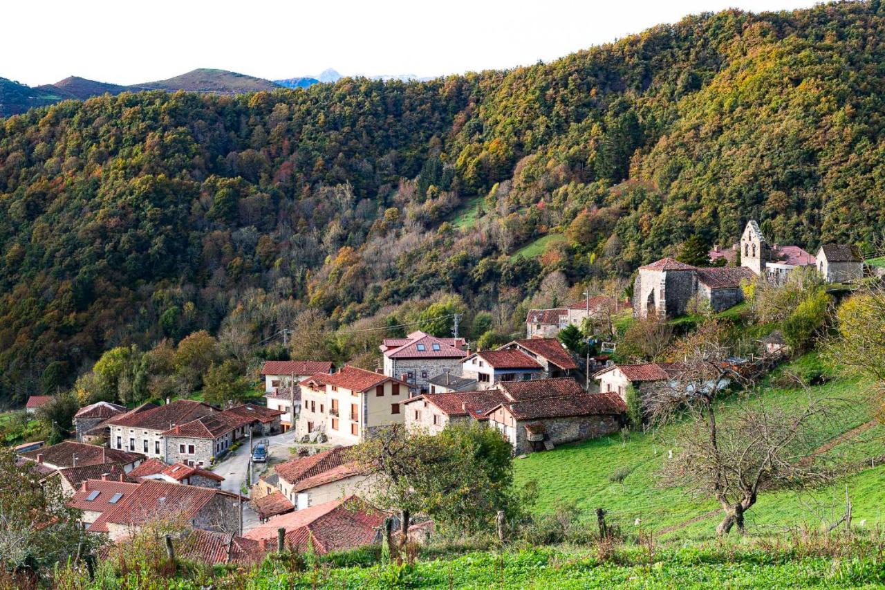 Apartamentos Los Picos De Europa Colio Exterior photo